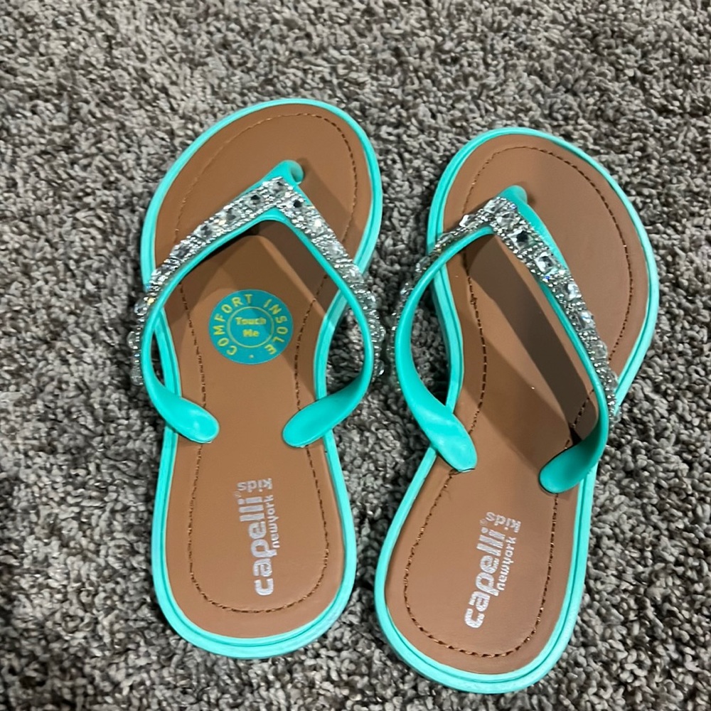 New girls sandles